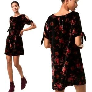 LOFT | Black Red Crushed Velvet Floral Cold Tie Shoulder Shift Winter Dress Sz L
